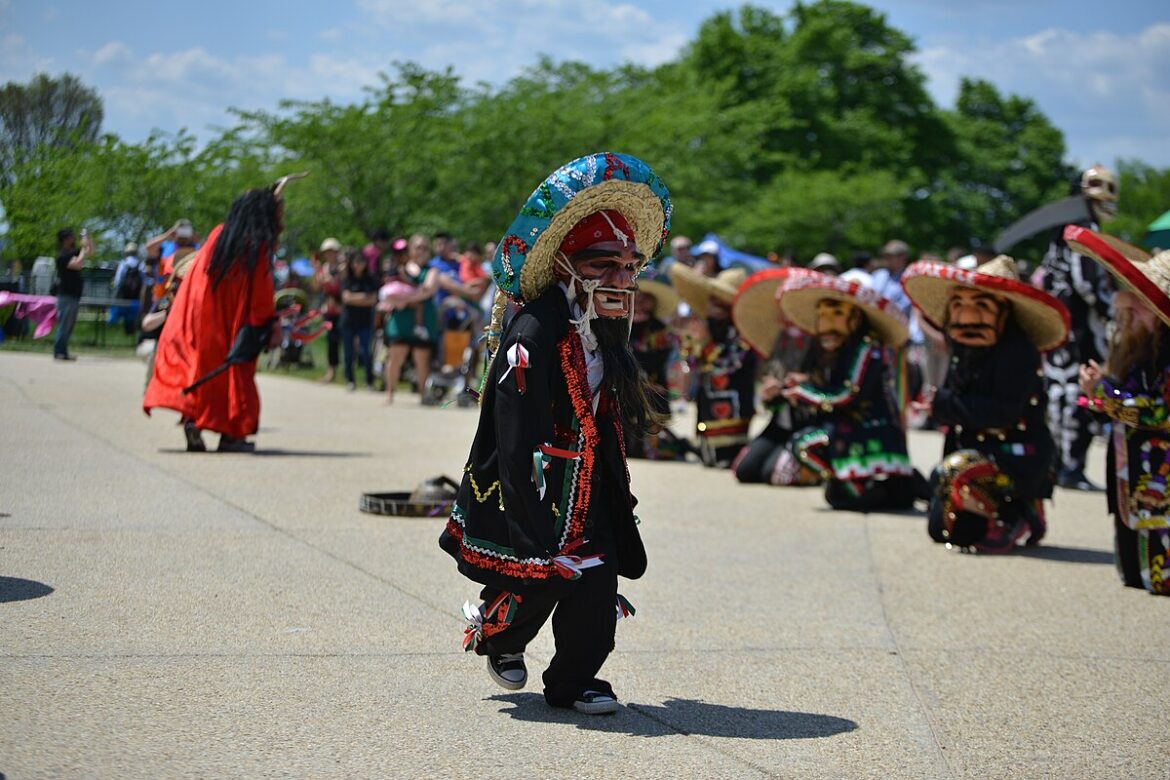 National_Cinco_de_Mayo_Festival_(16757704714)